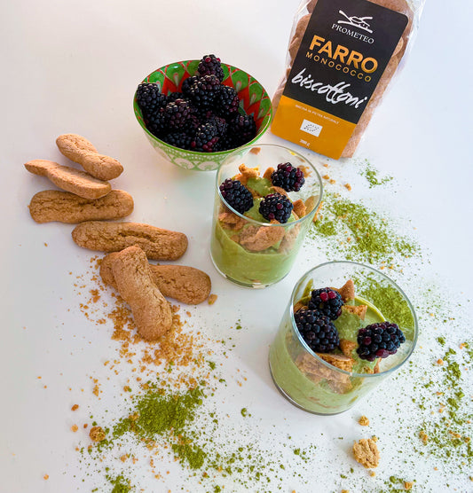 BISCOTTONI DI FARRO CON CREMA DI TÈ MATCHA