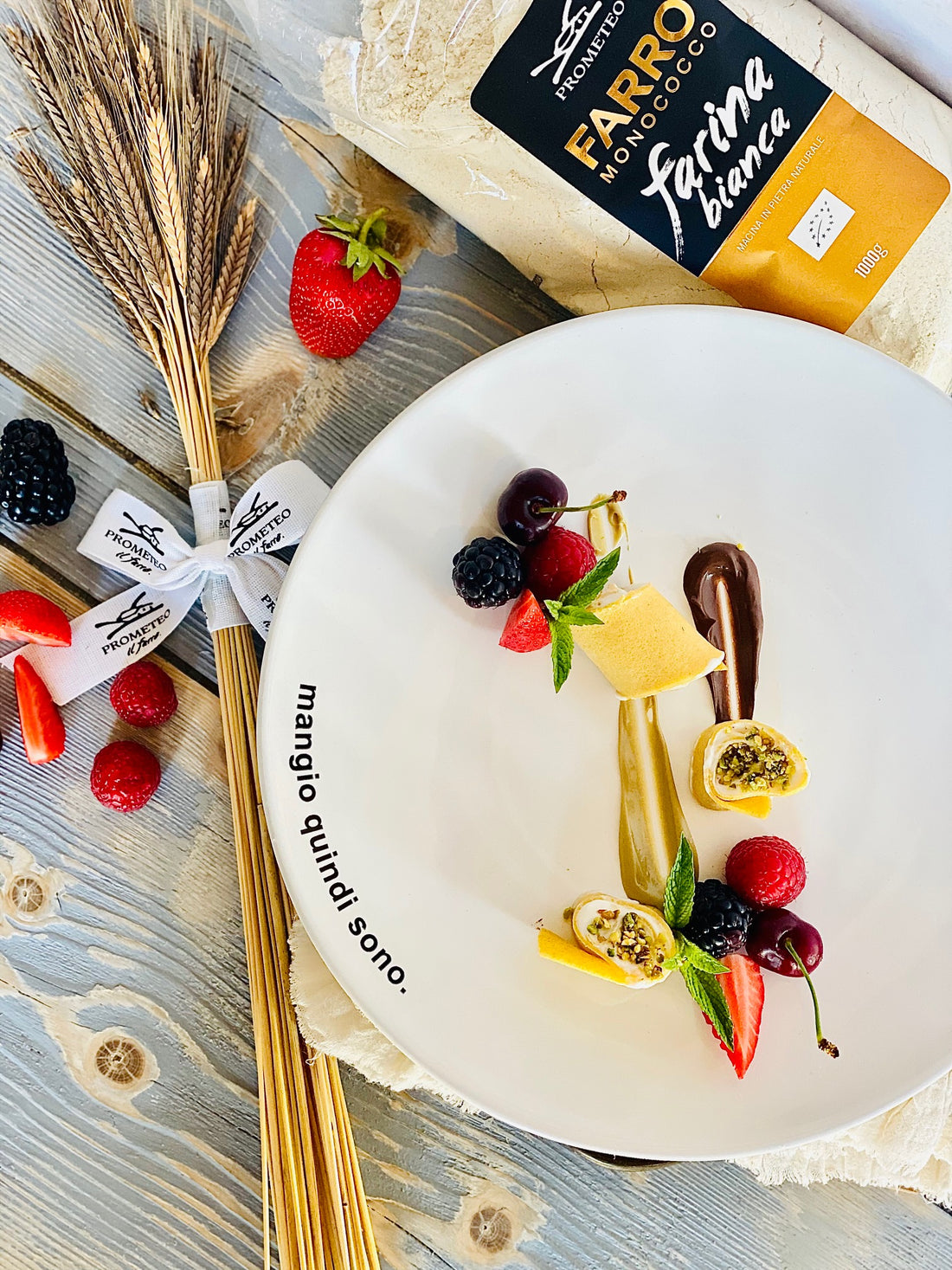 CRESPELLE CON FARINA BIANCA DI FARRO MONOCOCCO E FRUTTI