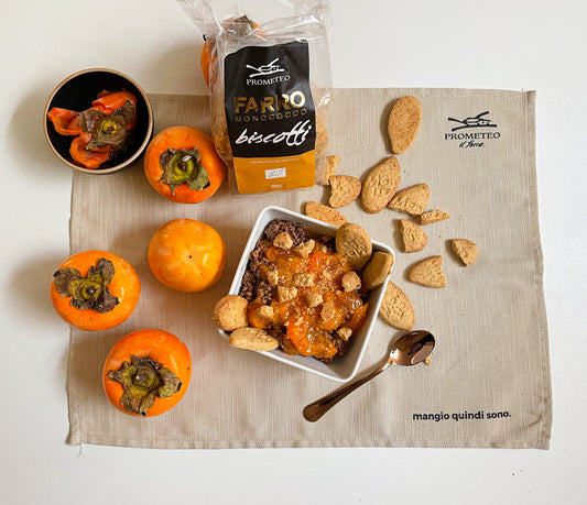 PORRIDGE DI CACHI E BISCOTTI DI FARRO MONOCOCCO