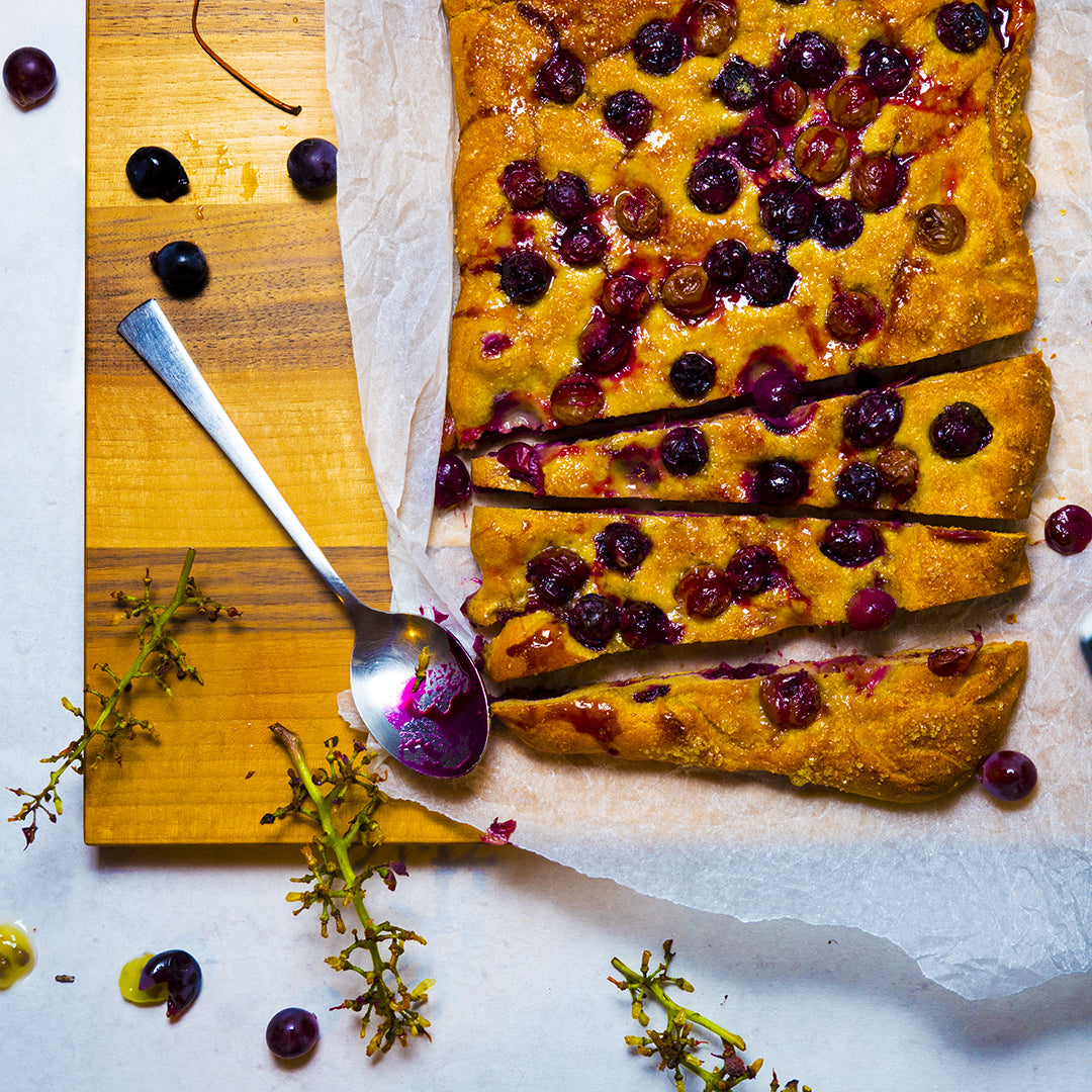 Schiacciata di farro con uva