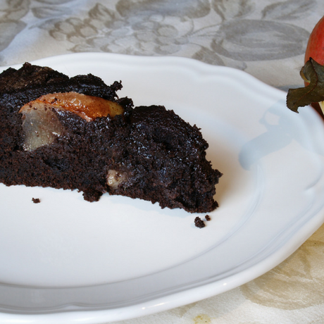 Cake di farro, cacao e pere