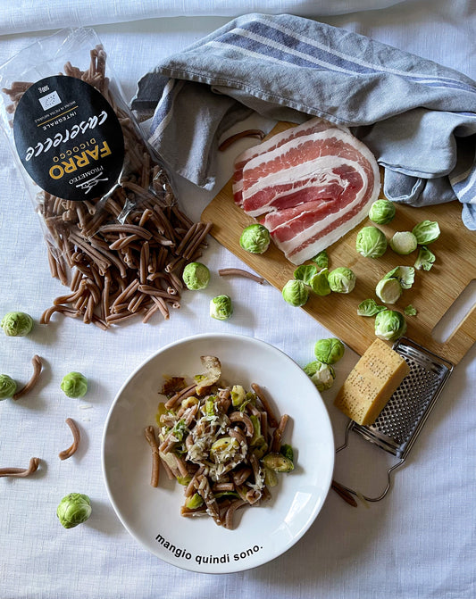 CASERECCE DI FARRO CON CAVOLETTI DI BRUXELLES E PANCETTA