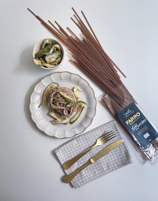 FETTUCCINE CON HUMMUS DI CANNELLINI E ZUCCHINE GRIGLIATE