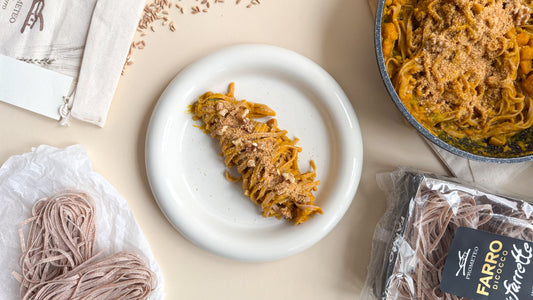 TAGLIATELLE DI FARRO CON ZUCCA, NOCI E MOLLICA CROCCANTE