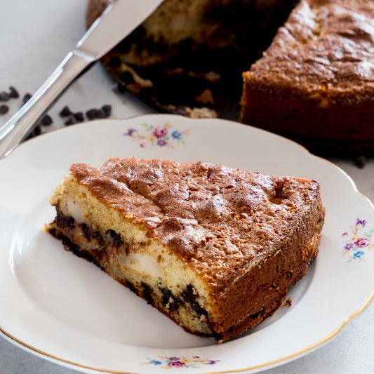Torta di farro con pere e gocce di cioccolato